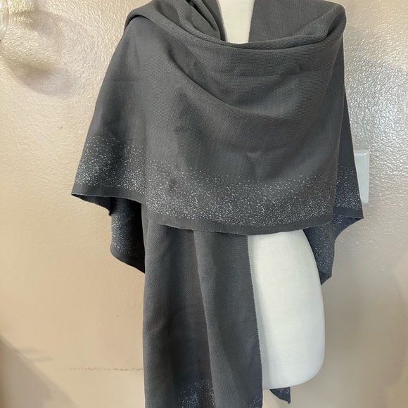 Gray Open Front Cardigan - Picture 2 of 3